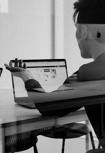 What Are Progressive Web Apps <br>and Native Apps?